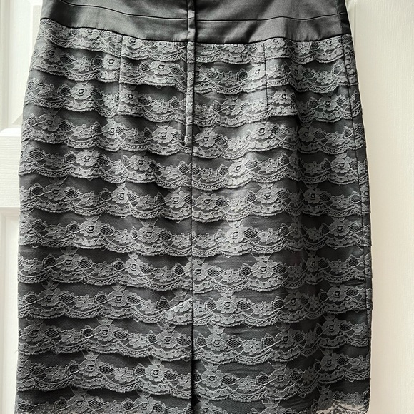 Silver, gray lace and satin cumberbun style pencil skirt. - Picture 3 of 3